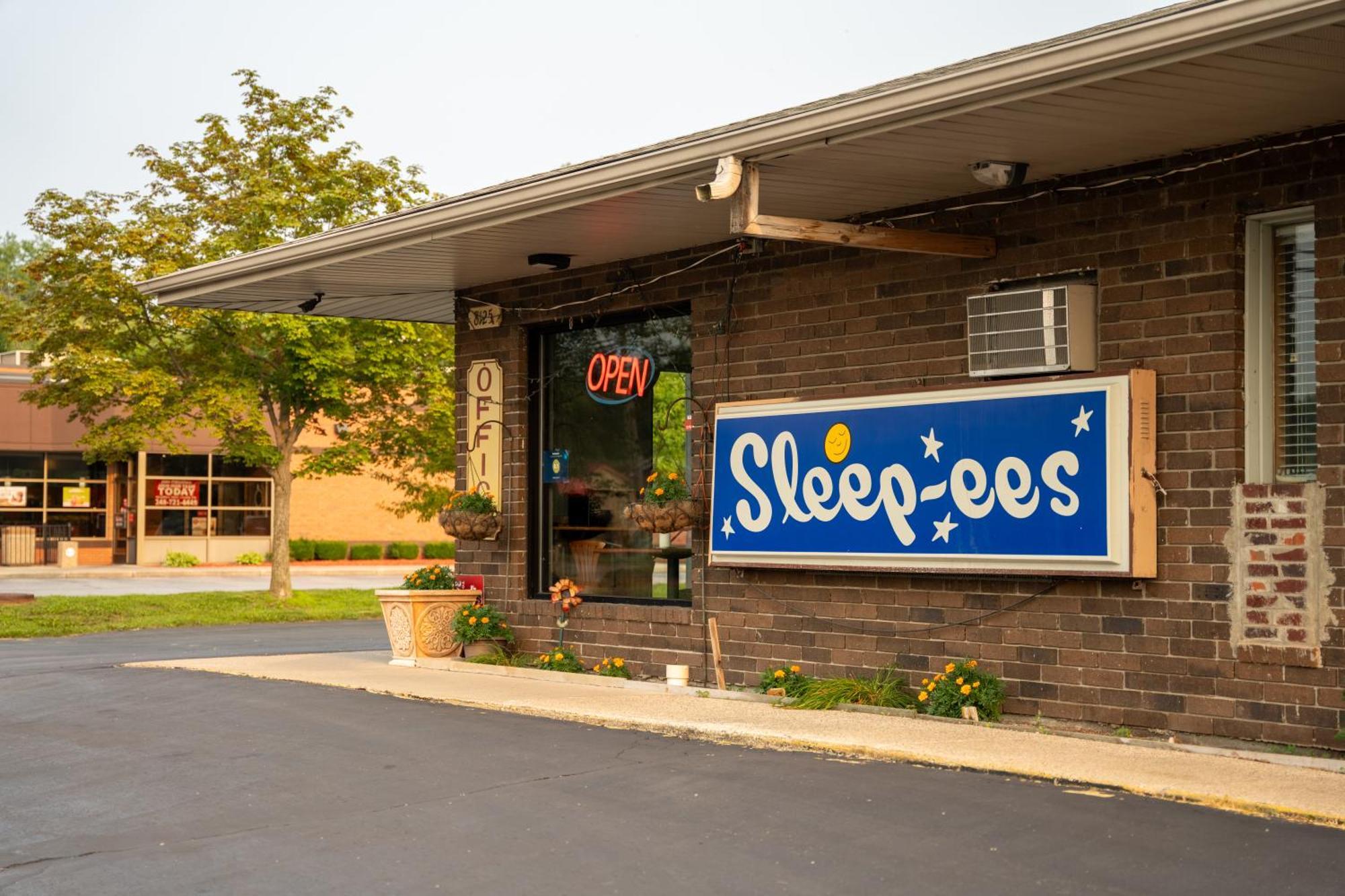 Sleep-Ees Inn, Saginaw & Frankenmuth Kültér fotó